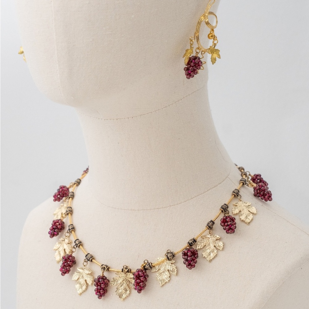 Replica grape/grape leaf archaeological revival necklace, designed by Castellani